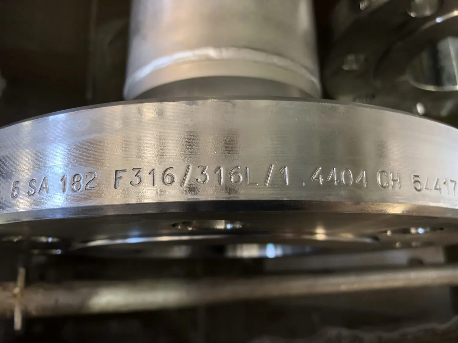 Flange stamp reading F316 / 316L
