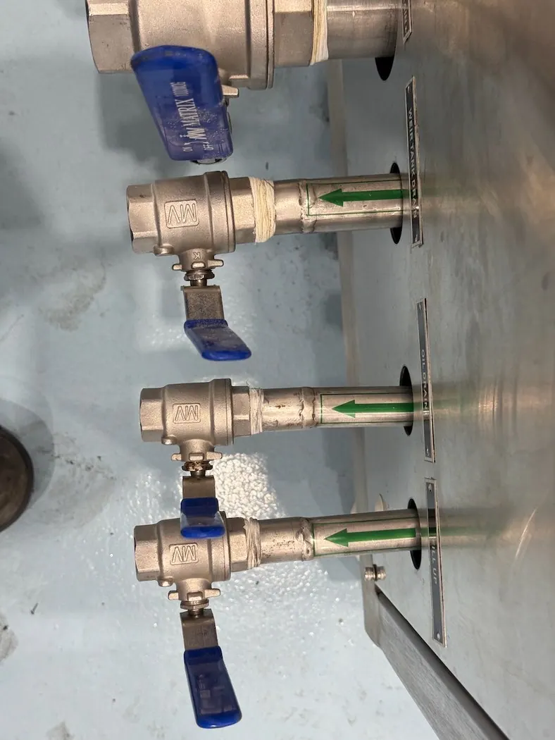 Stainless valve manifold