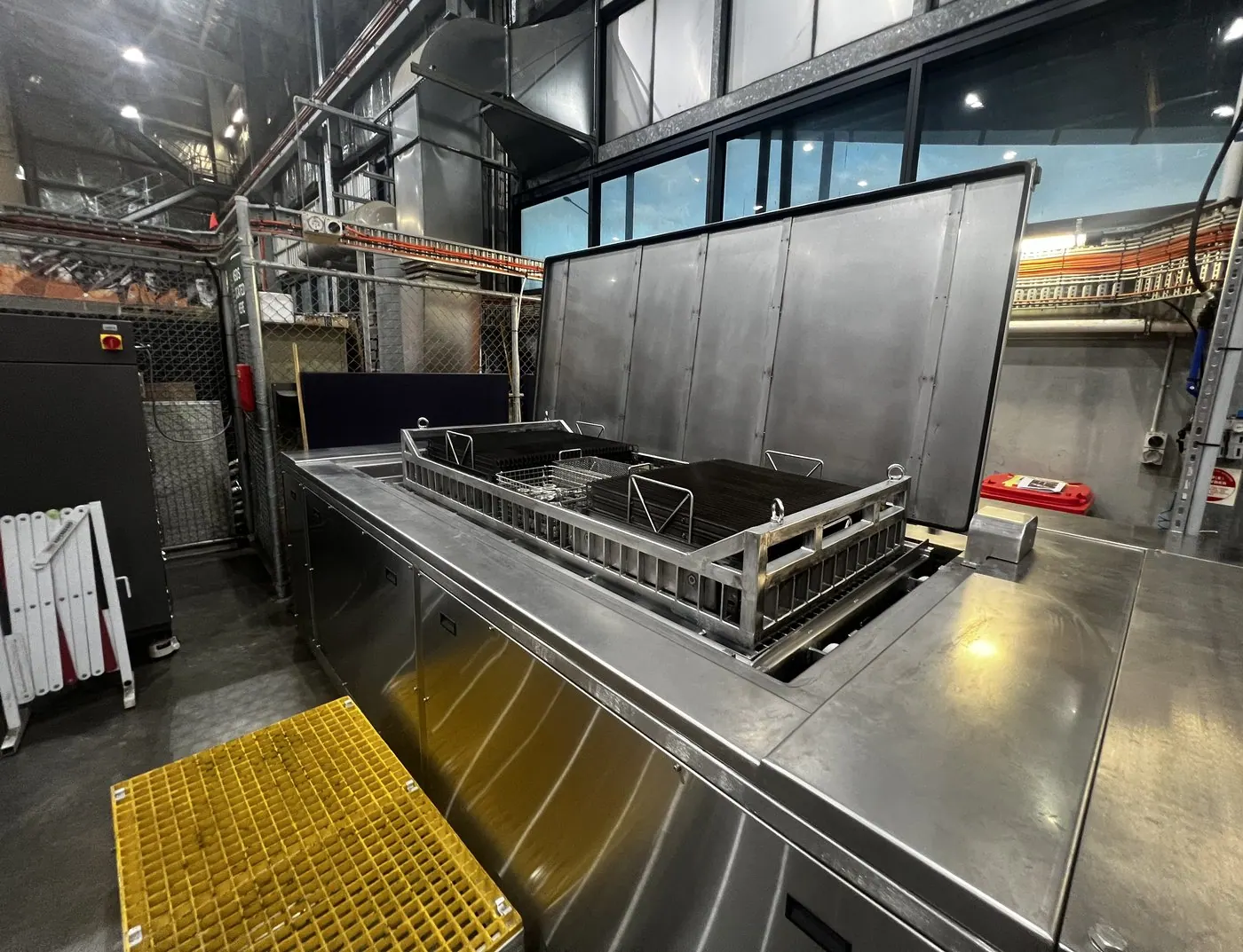 Misonics EVS 1500-PL large industrial ultrasonic cleaner, loaded
